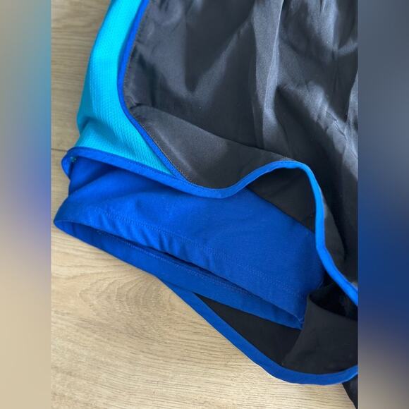 Calvin Klein running shorts, size xs - Picture 4 of 5